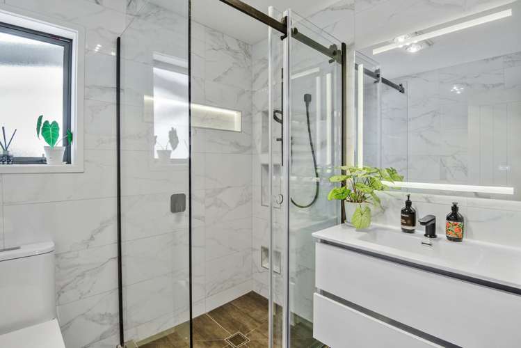 128 Gilberthorpes Road Hei Hei_11