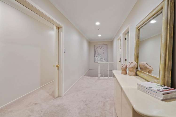 10 Etherege Place Mellons Bay_26