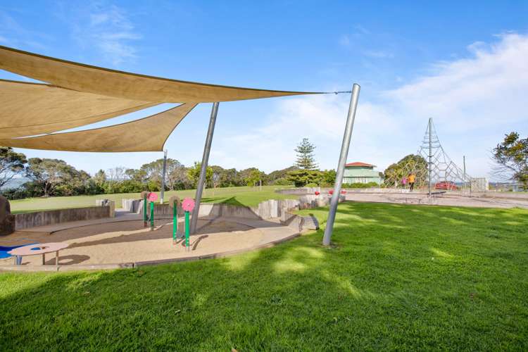 1/2 The Esplanade Castor Bay_22