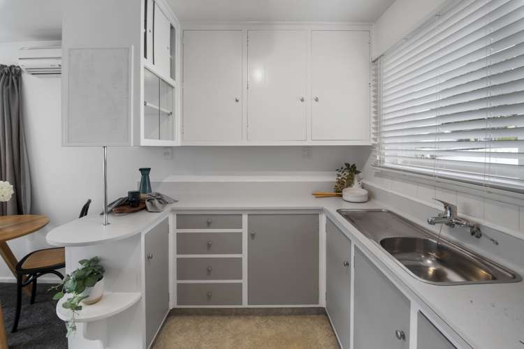 2/4 Elstow Place Spreydon_8