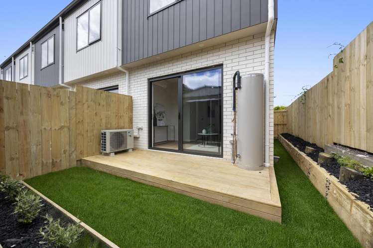 1/4 Blossom Lane Manurewa_11