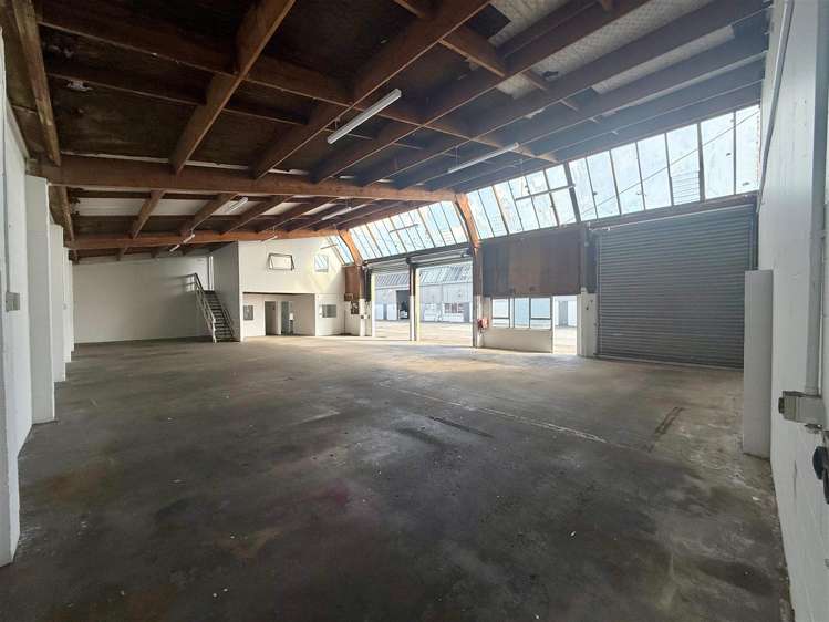 2/18 Stonedon Drive_0