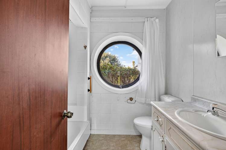 913 River Road Queenwood_38
