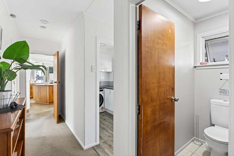 60 Main Road Makaraka_15