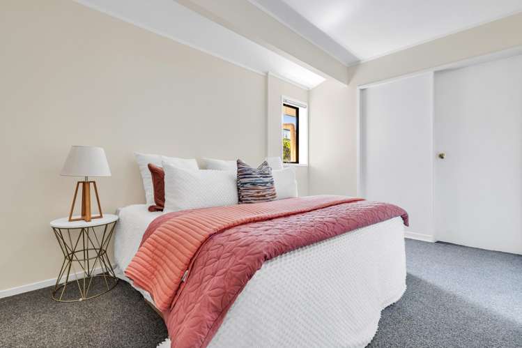 9 Cambric Place Botany Downs_22