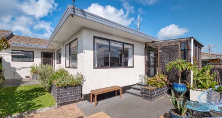 2/22 Mansels Road_0