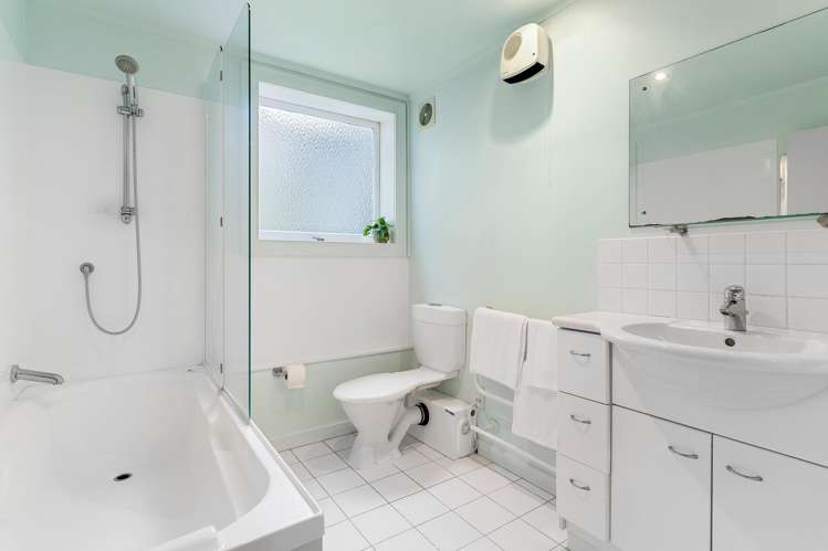 1 Oliver Street Point Chevalier_17