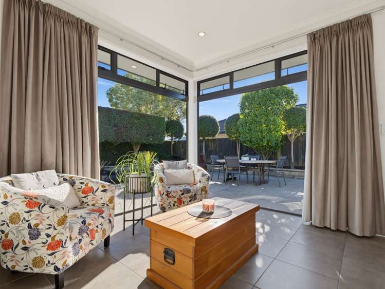 15 Stonebridge Park Drive Holdens Bay_9