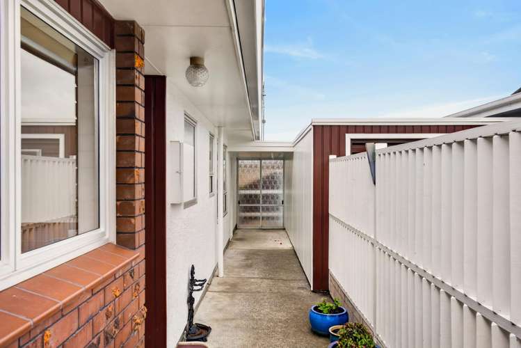 1/22 Avondale Road Taradale_14