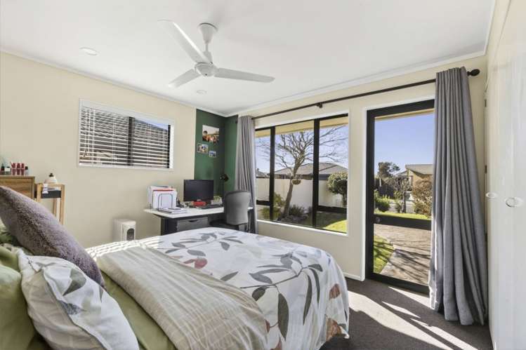 20 Tyree Drive Stoke_7