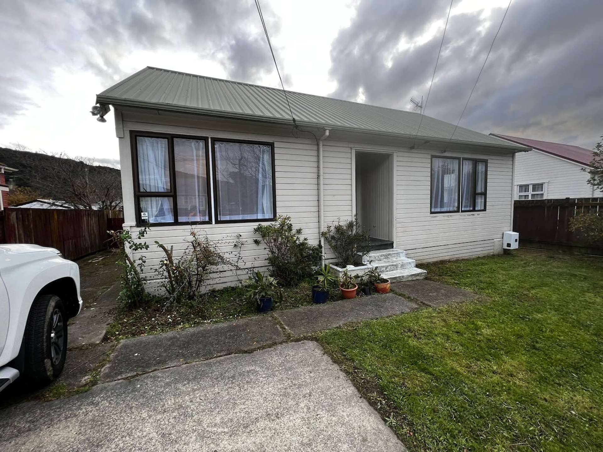 5 Shearer Crescent Naenae_0