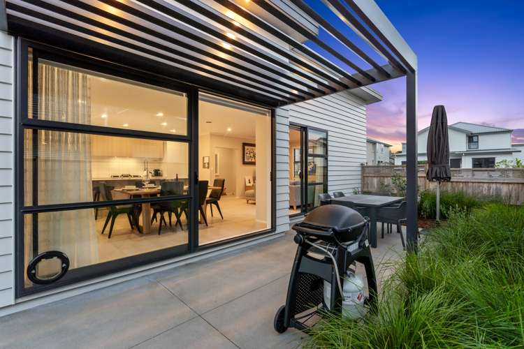 7 Onekura Street Red Beach_8