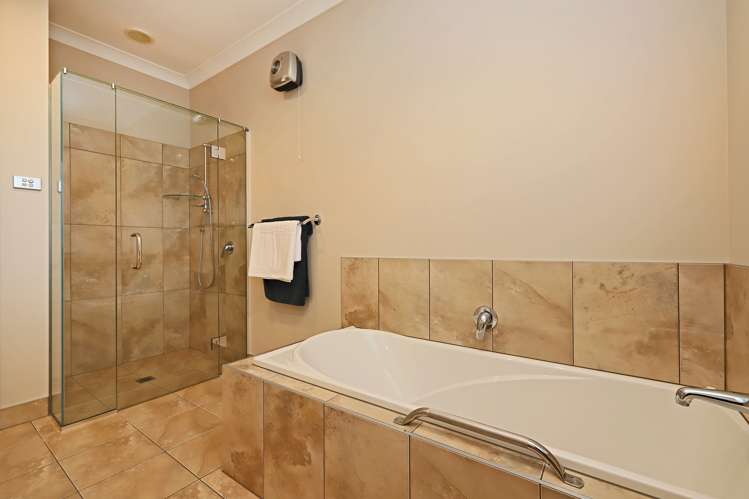 7 Hunter Drive Awatoto_12