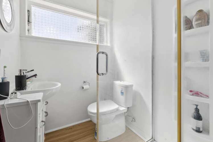 6 Conifer Lane Mangere Bridge_16