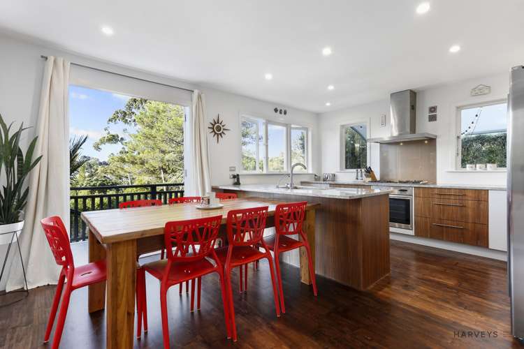 52 Derwent Crescent Titirangi_5