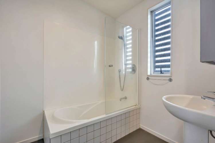 115 Albionvale Road Glen Eden_12