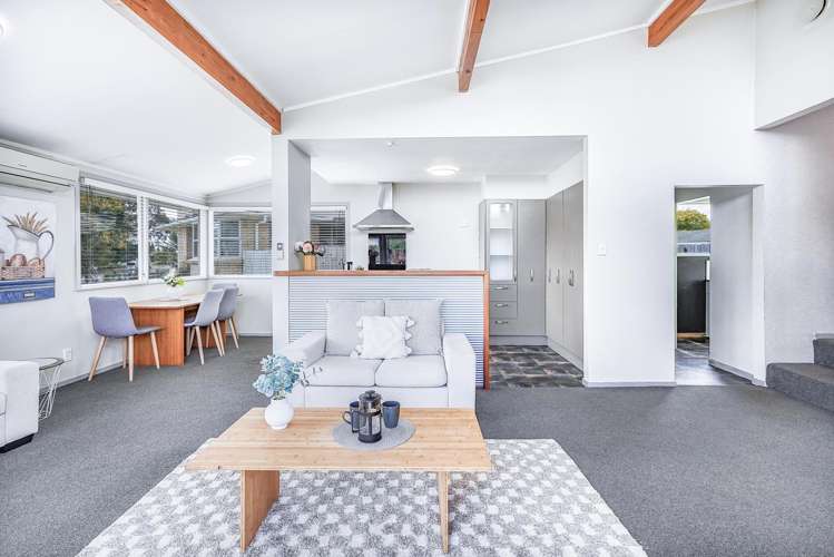 24 Ashurst Avenue Pukete_8