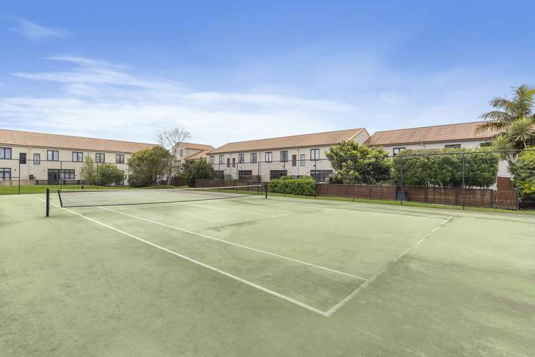 74/1 Ambrico Place New Lynn_13