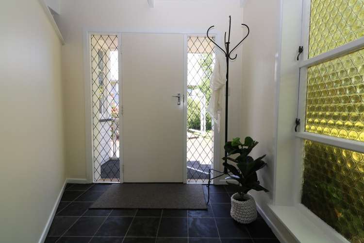 6 Lincoln Road Carterton_14