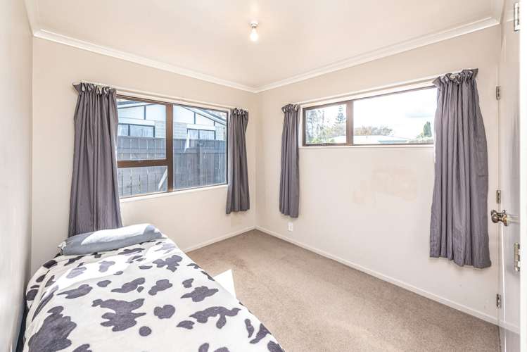 32 Exeter Crescent Springvale_18