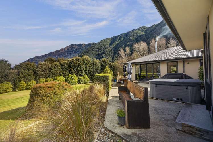 10 Cove Lane Mt Creighton_14