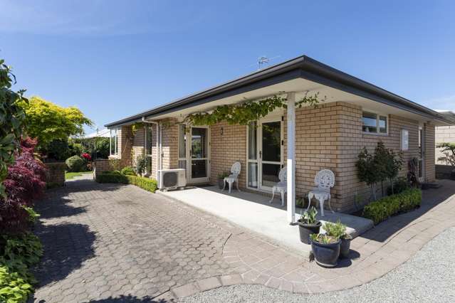 Charming & Private Retreat in Central Rangiora!