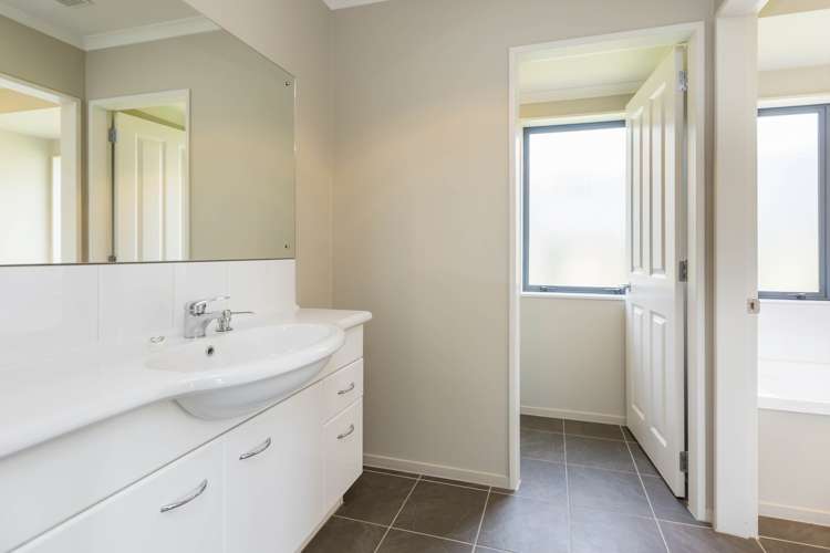 44 King Charles Drive Kingsley Heights_14