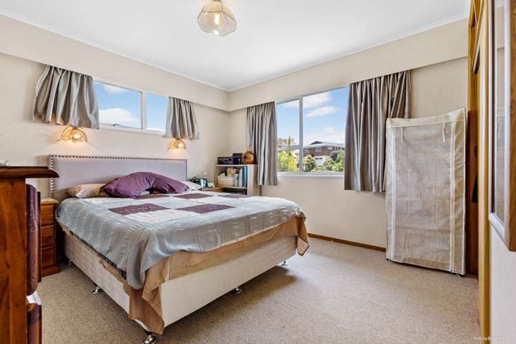 25 Taitua Drive Te Atatu South_9