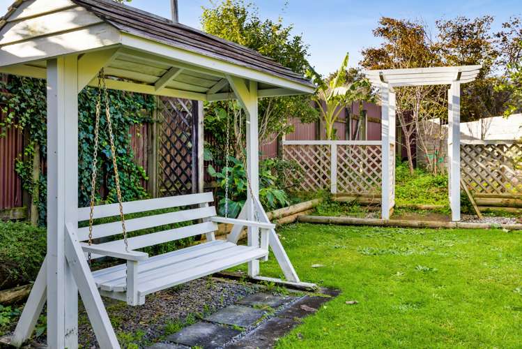 196 Seaview Road Westown_18