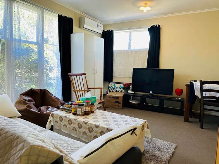 2/18 Liverpool Street Papakura_3