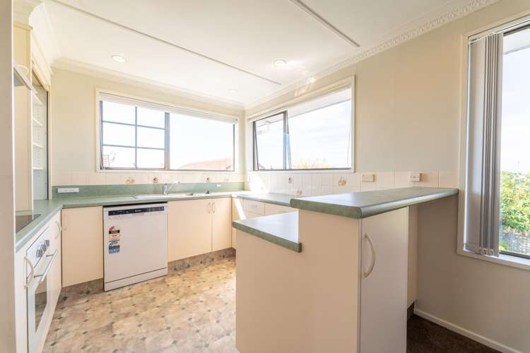 18 Roxburgh Street Glenwood_2