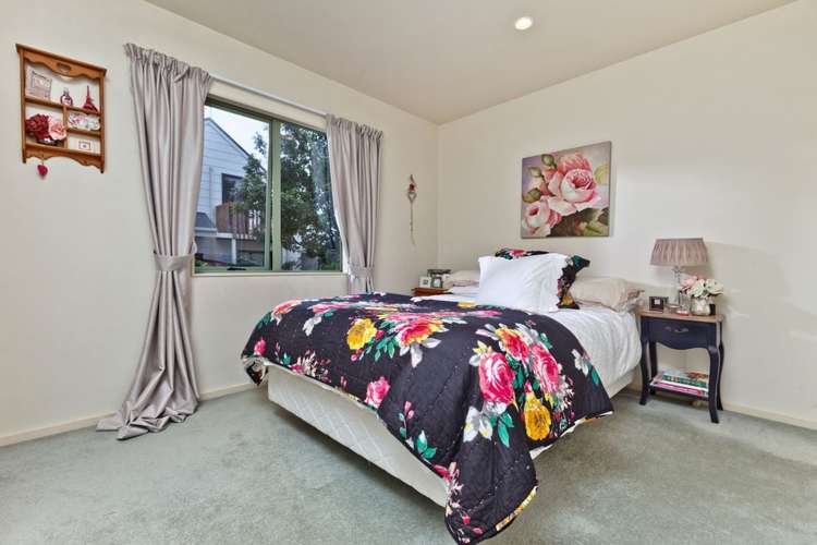 8 Target Road Totara Vale_9