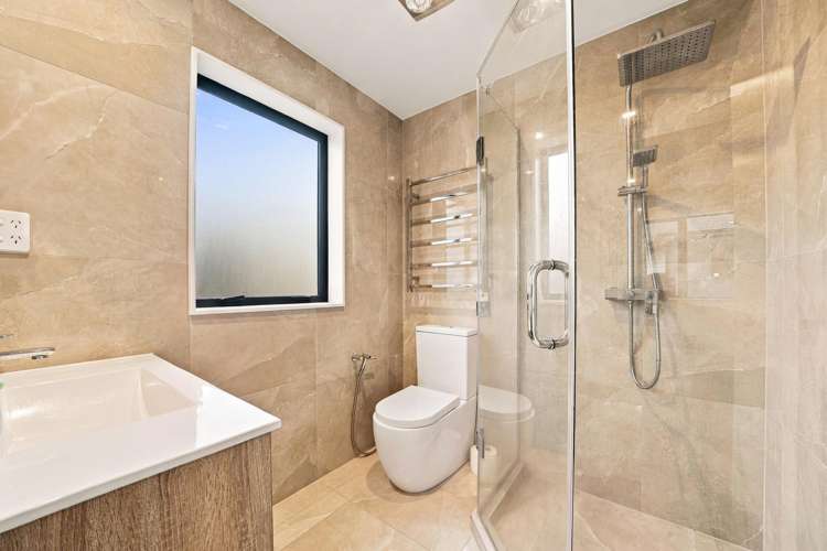 8 Hughs Way Flat Bush_23