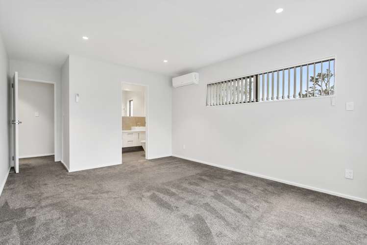 54 Bordeaux Parade Te Atatu South_14