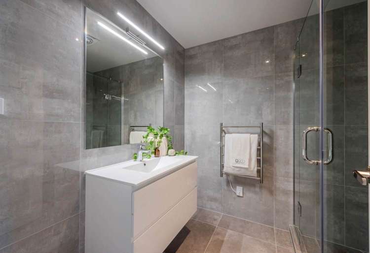 4/5 Marsh Avenue Forrest Hill_9