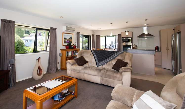 5 Munson Street Reefton_17