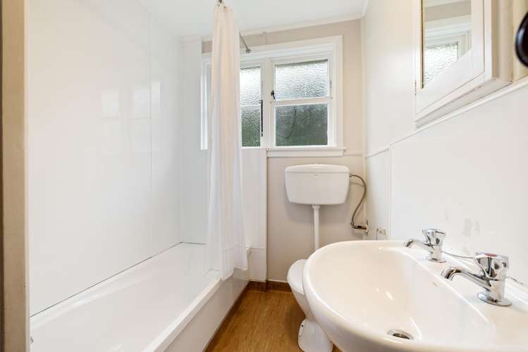 2 Upham Terrace Lyttelton_9