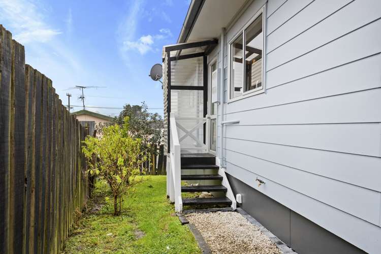 2/152 Rathgar Road Henderson_19