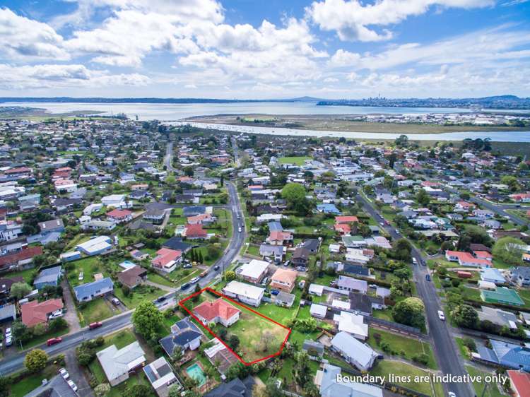 9 Tiroroa Avenue Te Atatu South_2