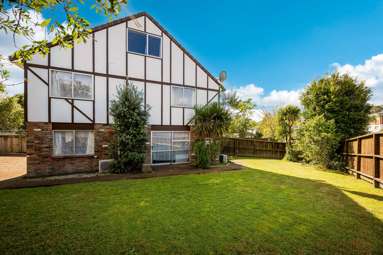 1/13 Mongorry Place_2