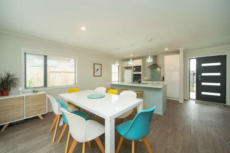 32 Wescombe Grove Feilding_14