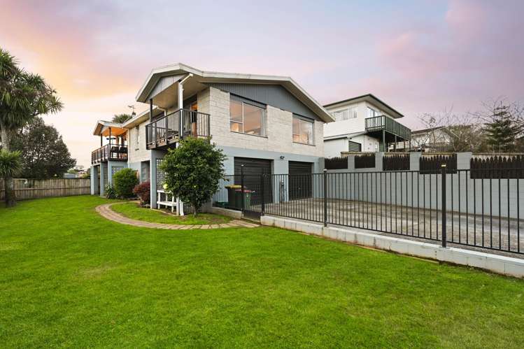 6 Glendale Drive Dinsdale_18