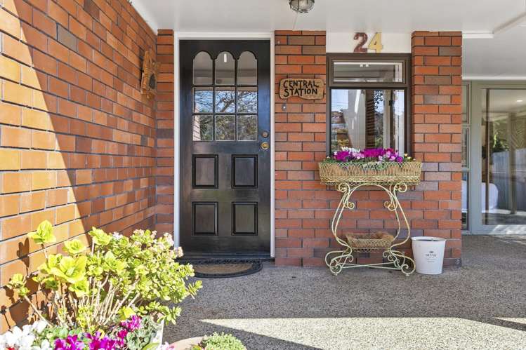 24 Lyons Avenue Murrays Bay_16