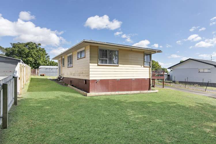 7 Almay Place Clover Park_17