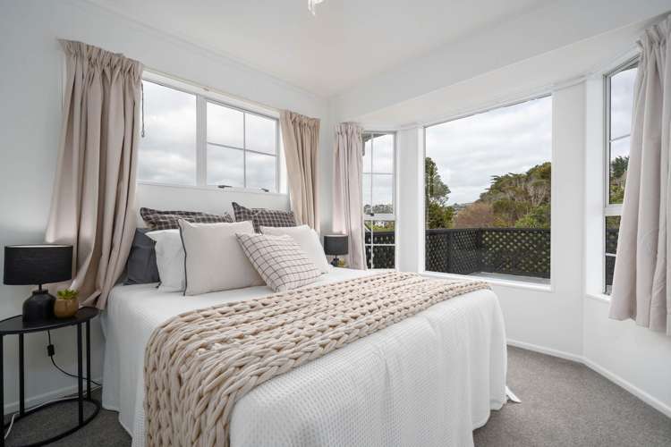 10 Mallard Grove Churton Park_14