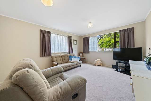 21 Waddington Drive Naenae_4