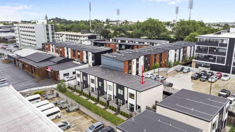 6/1 Vialou Street 10463_10