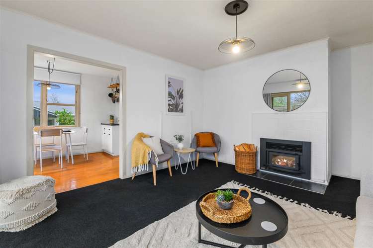 17 Pandora Avenue Westbrook_2