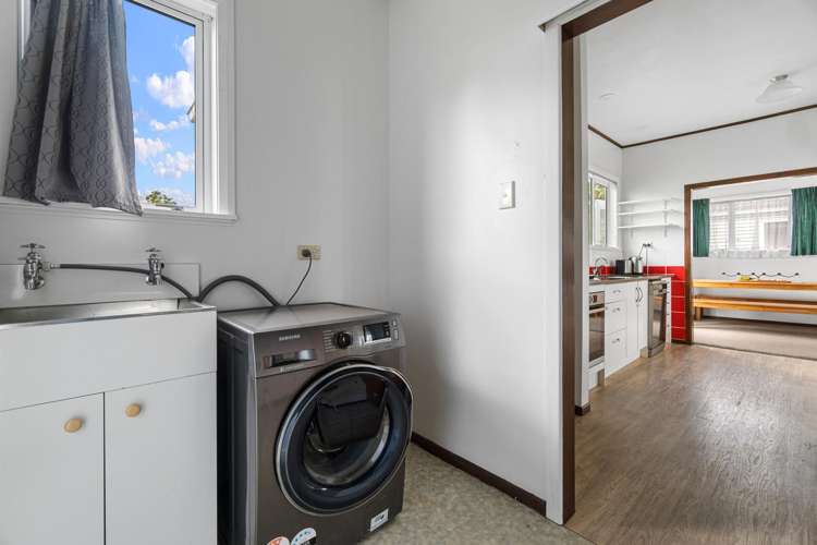 12 Bains Avenue Hamilton East_8