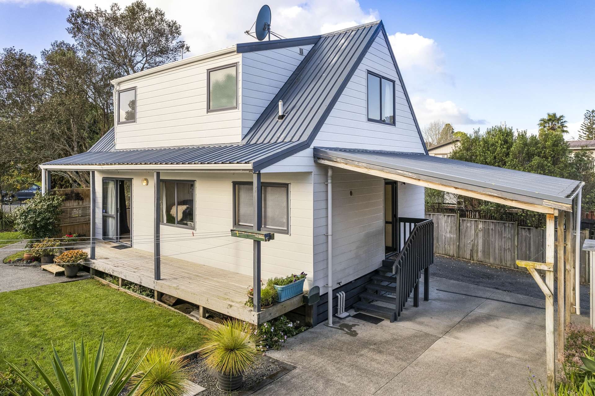 2/141 Reeves Road Pakuranga Heights_0